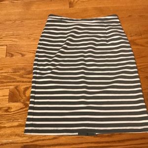 Pencil skirt with stripes